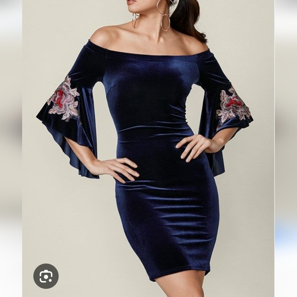 EUC Off-Shoulder Dress Stunning - Deep Navy Velvet Feel Embroidered Floral Sz L